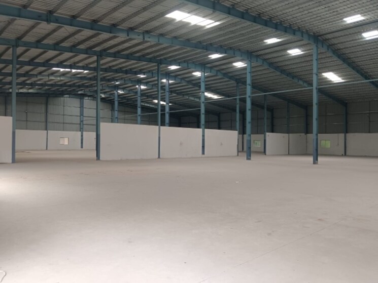  Parking, nelamangala Commercial Warehouse 52000 Sq.Ft. In Nelamangala Bangalore 8933626