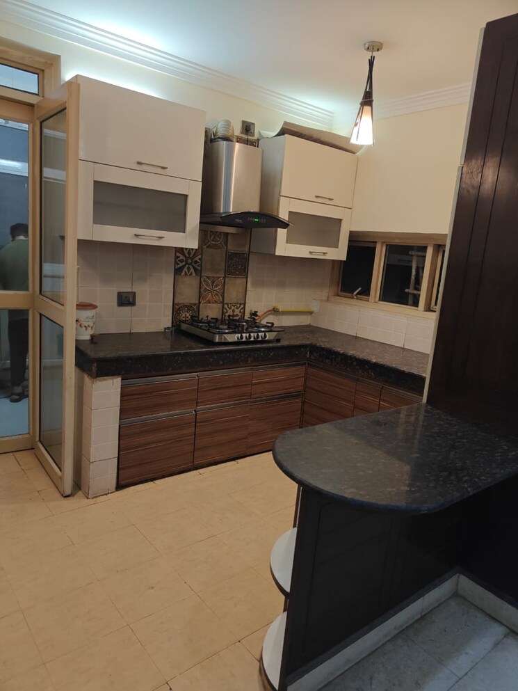Kitchen, emerald-green 4 Bedroom 2950 Sq.Ft. Apartment In Sector 52 Gurgaon 8933634