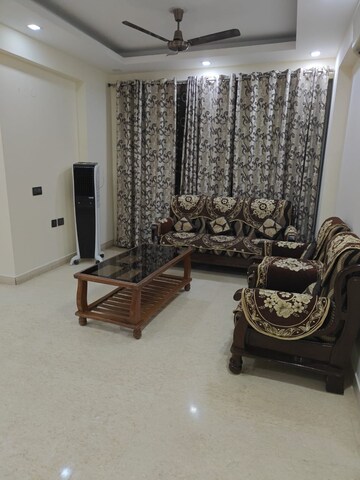 4 BHK Apartment For Rent in Emerald Green, Sector 52