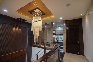 Gym in 6 BHK Independent House at Gomti Nagar – for Sale