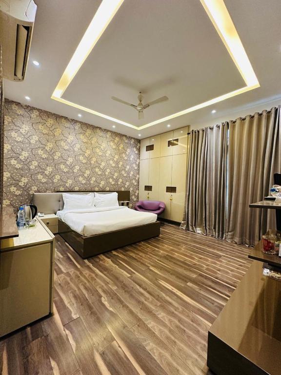 3 BHK Builder Floor For Rent in New Friends Colony