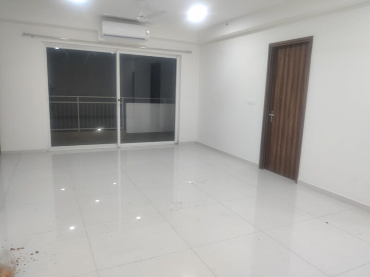Room, shapoorji-pallonji-joyville-phase-3 2 Bedroom 915 Sq.Ft. Apartment In Sector 102 Gurgaon 8933751
