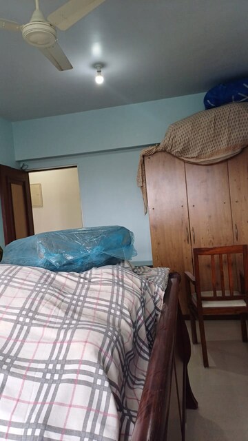 Master Bedroom in 4 BHK Apartment at Whispering Heights, Malad West – for Rent