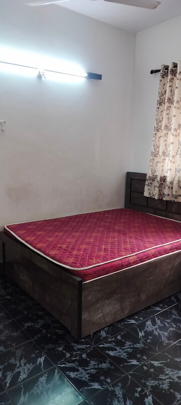 Bedroom in 1 BHK Apartment at Montana CHS, Andheri West – for Rent