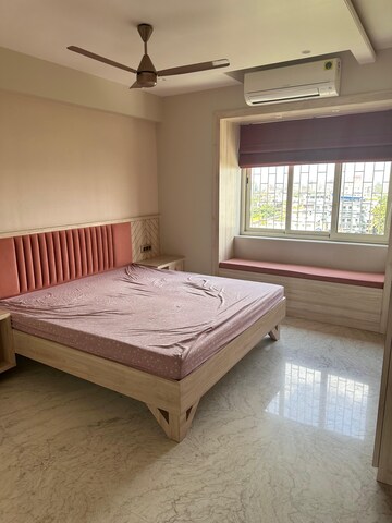 Bedroom in 4 BHK Builder Floor at New Alipore – for Rent