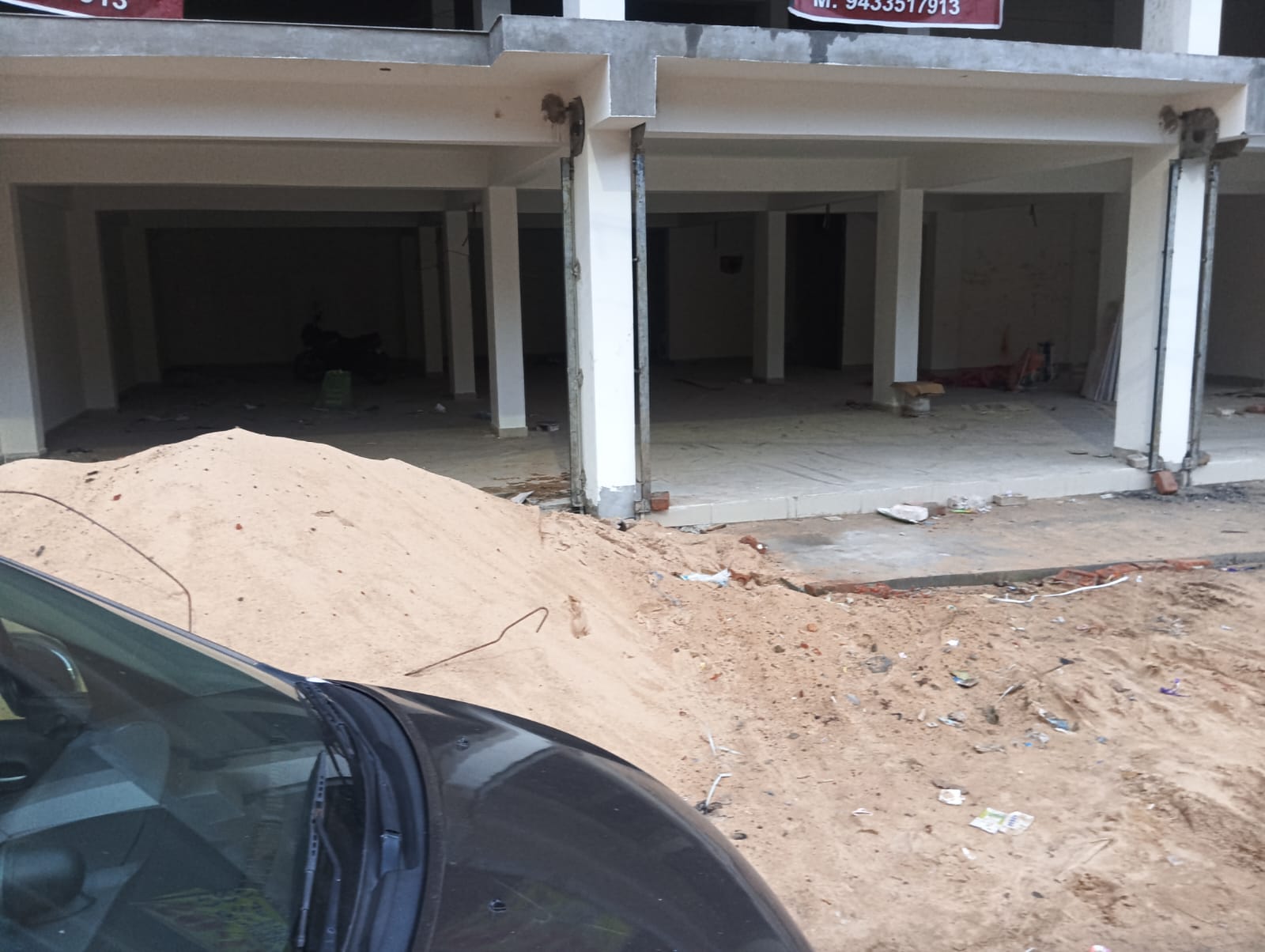 Showroom For Rent in Park Street