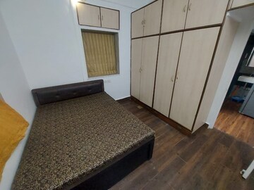 Bedroom in 1 BHK Apartment at Khar West – for Rent