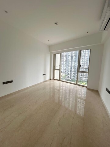 Room in 3 BHK Apartment at Worli – for Rent