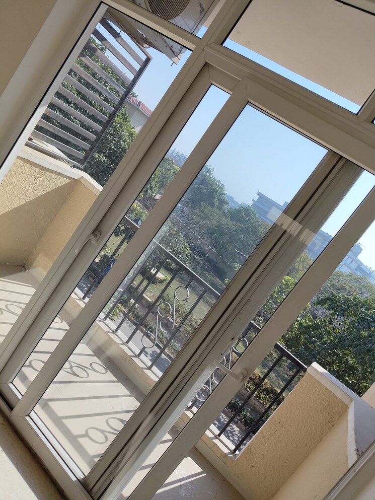 Exterior View, emaar-mgf-emerald-hills 4 Bedroom 1750 Sq.Ft. Builder Floor In Sector 65 Gurgaon 8933868