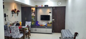 Furnished Amenities in 1 BHK Apartment at Bhoomi Samarth, Goregaon East – for Rent