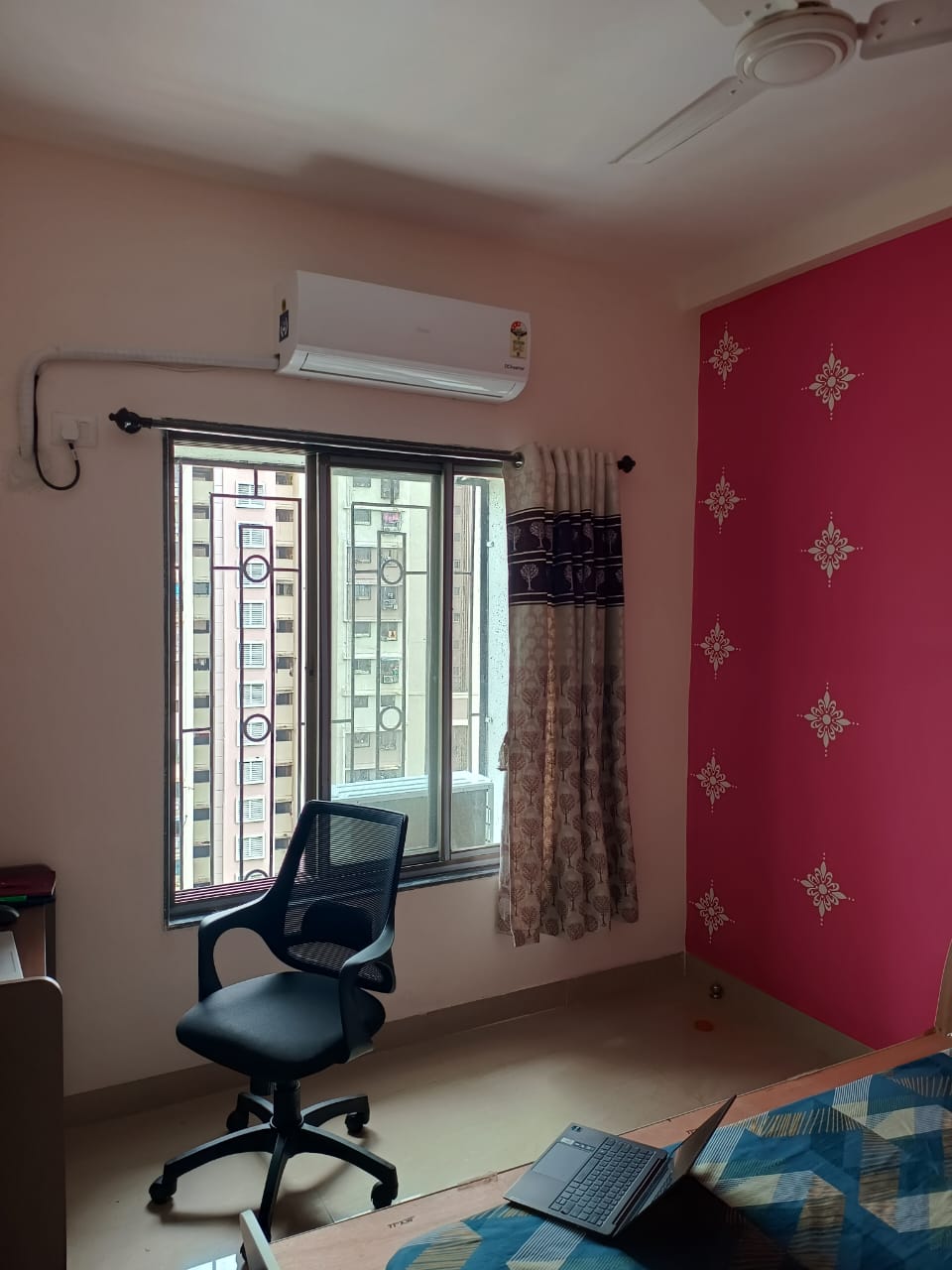 2 BHK + Extra Room Apartment For Rent in 12a  12b Tower Kannamwar 