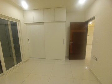 Room in 3 BHK Apartment at Sumadhura Horizon, Kondapur – for Rent