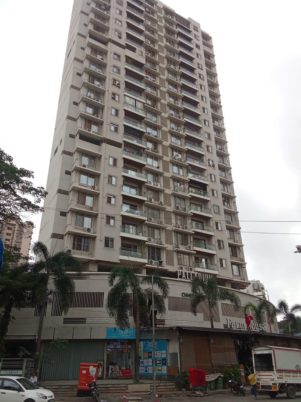 2 BHK Apartment For Rent in Chheda Palladium