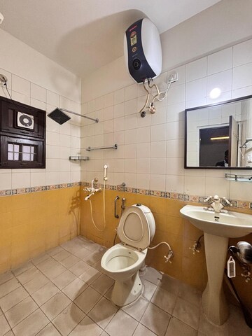 Master Bedroom in 2 BHK Builder Floor at Indiranagar – for Rent