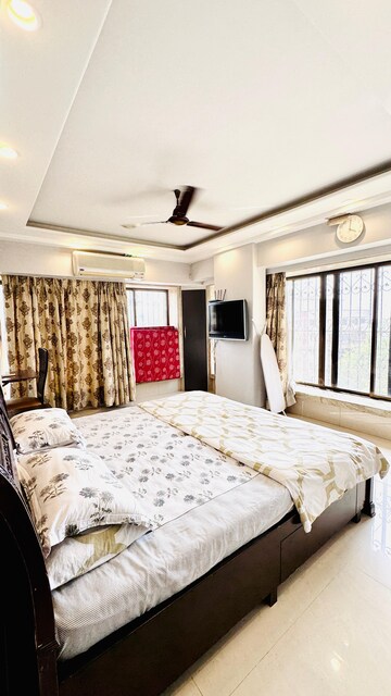 Bedroom in 3 BHK Apartment at RNA NG Eclat, Andheri West – for Rent