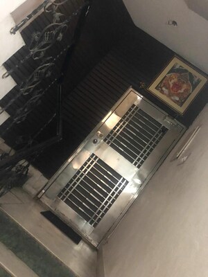 Staircase in 3.5 BHK Builder Floor at Mansarover Garden – for Sale