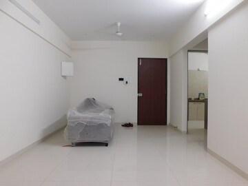 Room in 2 BHK Apartment at Anusmera Residences, Chembur – for Rent