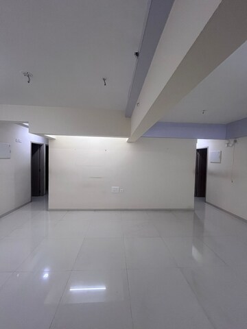 Room in 2 BHK Apartment at Anusmera Residences, Chembur – for Rent