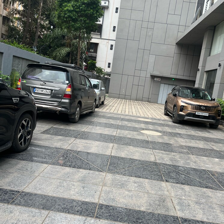  Parking, sanjar-enclave Commercial Office Space 350 Sq.Ft. In Bhadran Nagar Mumbai 8934035