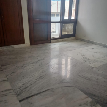 Room in 3 BHK Builder Floor at Saket – for Rent