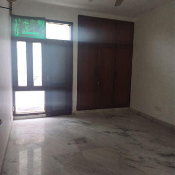 Room in 3 BHK Builder Floor at Saket – for Rent