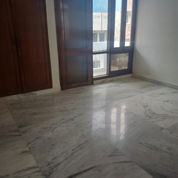Room in 3 BHK Builder Floor at Saket – for Rent