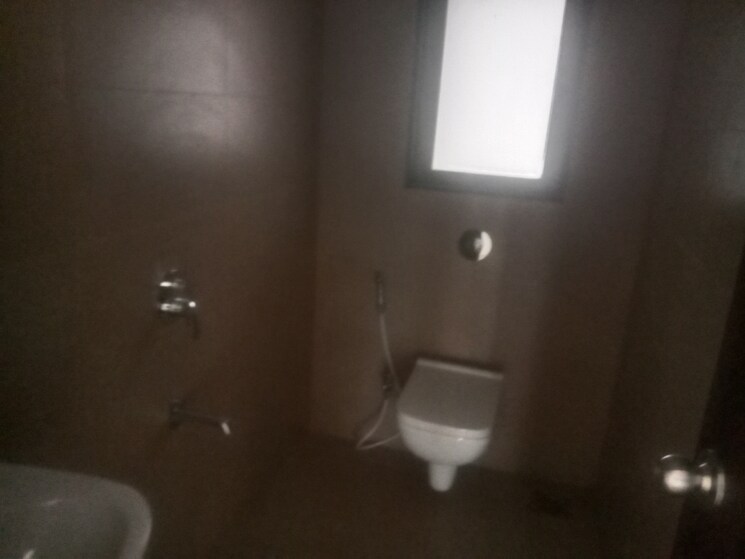 Bathroom, runwal-eirene 2 Bedroom 568 Sq.Ft. Apartment In Balkum Pada Thane 8934054