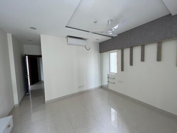 Room in 3 BHK Apartment at Prestige Beverly Hills, Kokapet – for Rent
