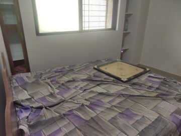 Bedroom in 1 BHK Apartment at Raviwar Peth – for Rent