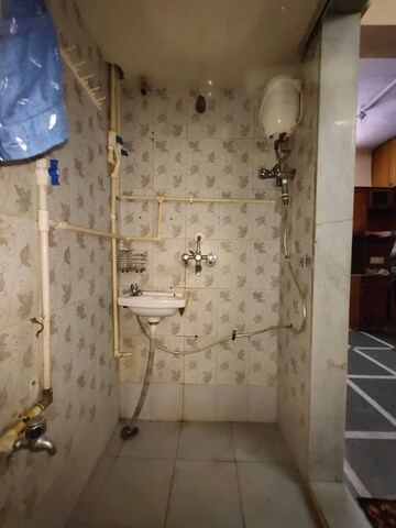Bathroom in 1 RK Apartment at Silver Castle Andheri East, Andheri East – for Rent