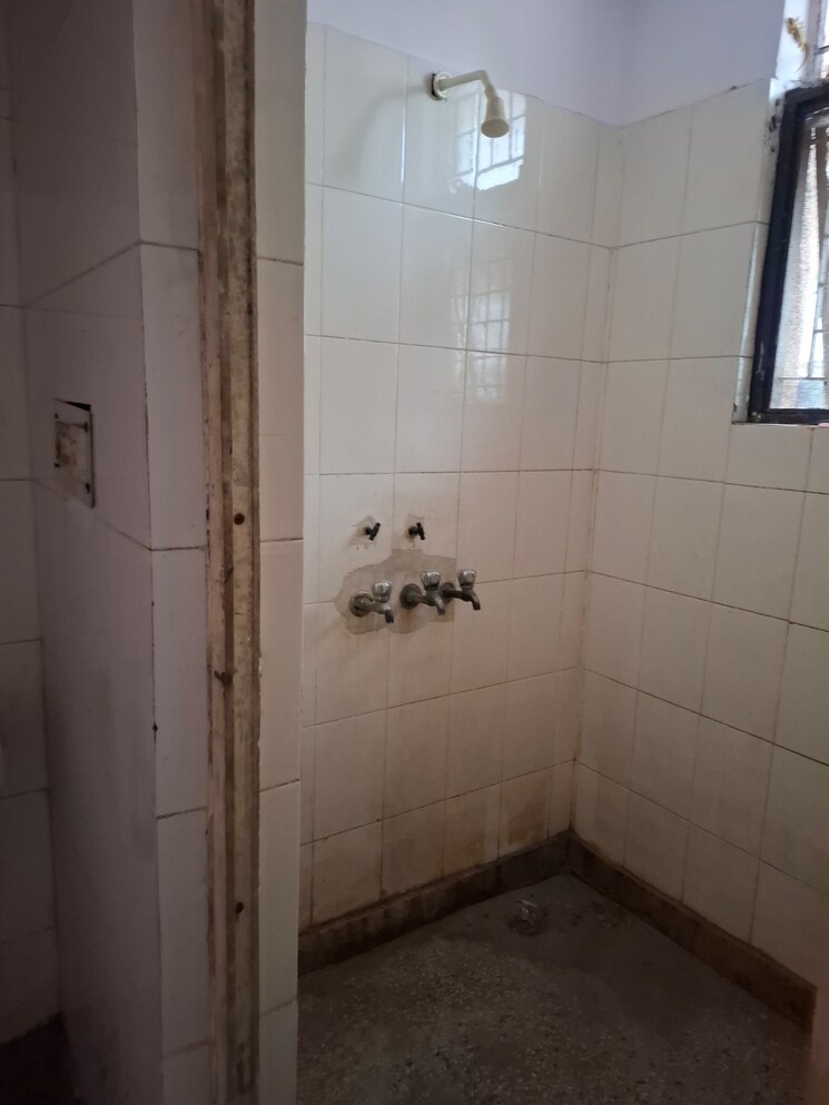 Bathroom, rwa-apartments-sector-45 1 RK 410 Sq.Ft. Apartment In Sector 45 Noida 8934116