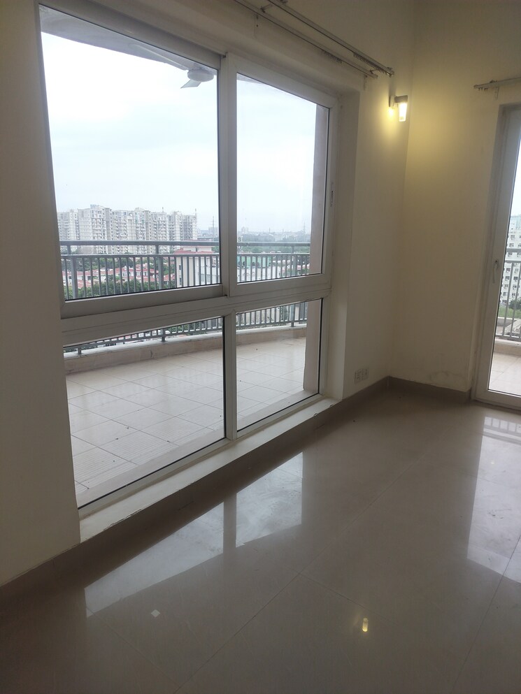 Room, spaze-privy 2 Bedroom 1760 Sq.Ft. Apartment In Sector 72 Gurgaon 8934128