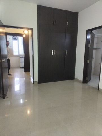 Room in 2 BHK Apartment at Spaze Privy, Sector 72 – for Rent