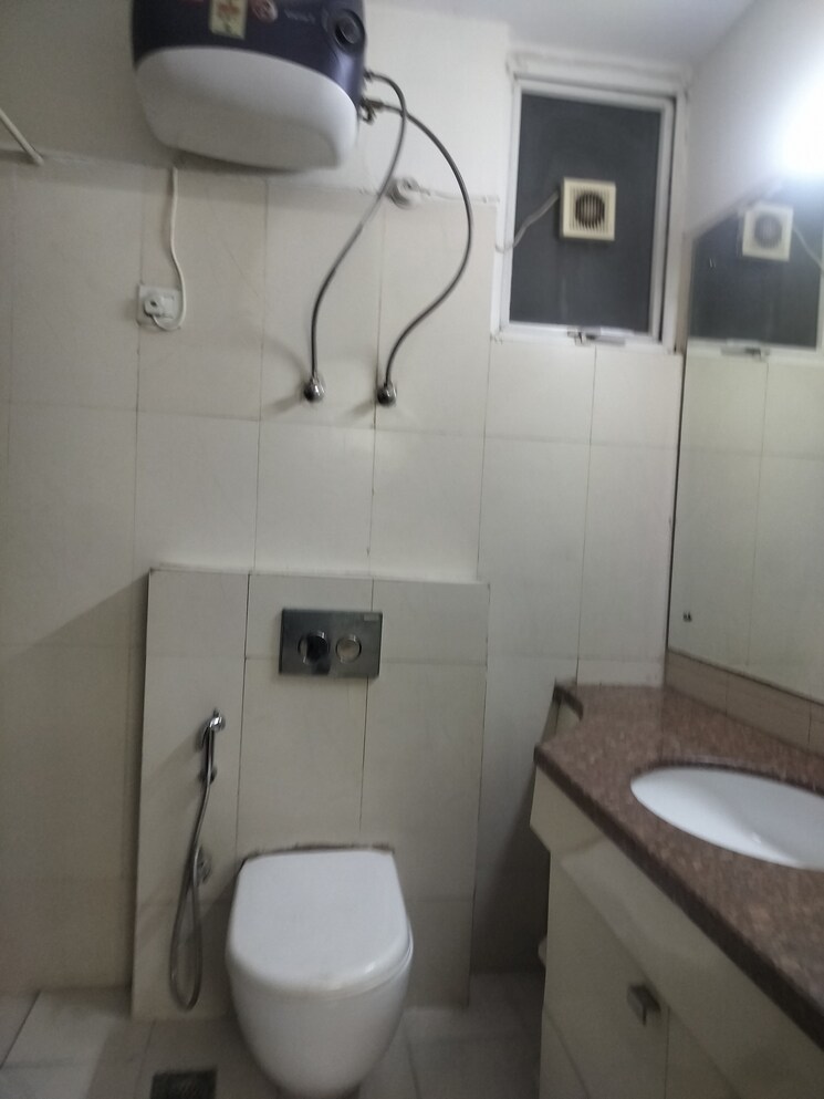 Bathroom, spaze-privy 3 Bedroom 1930 Sq.Ft. Apartment In Sector 72 Gurgaon 8934131