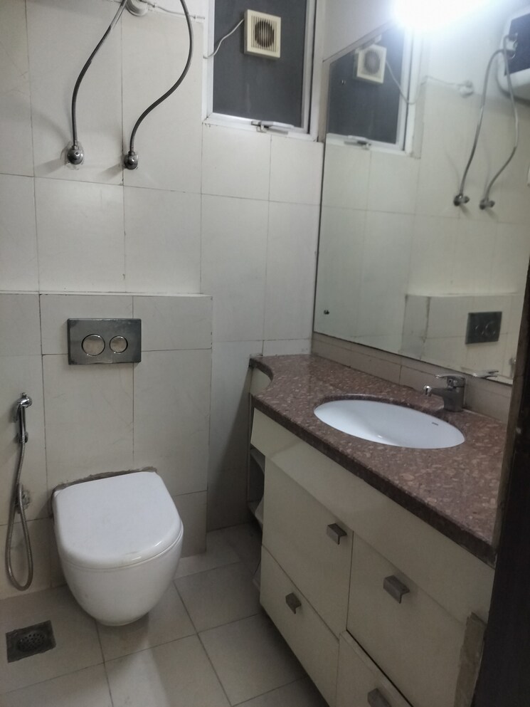 Bathroom, spaze-privy 2 Bedroom 1930 Sq.Ft. Apartment In Sector 72 Gurgaon 8934132