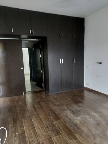 Room in 3 BHK Apartment at Spaze Privy, Sector 72 – for Rent