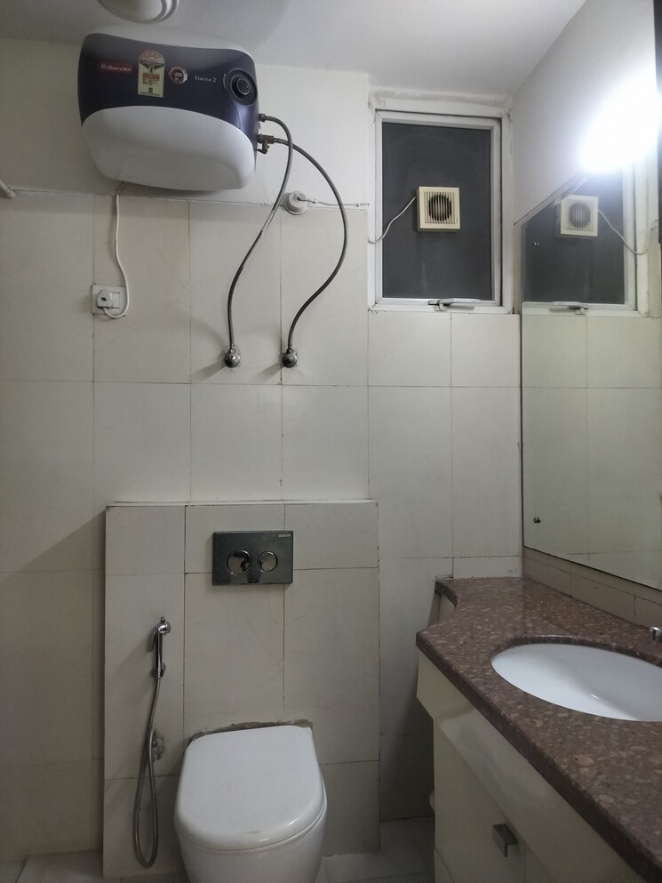 Bathroom, spaze-privy 2 Bedroom 1930 Sq.Ft. Apartment In Sector 72 Gurgaon 8934132