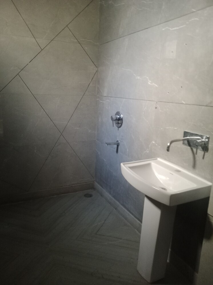 Bathroom, sector 25 2 Bedroom 1349 Sq.Ft. Builder Floor In Sector 25 Panipat 8934165