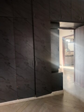 Room in 2 BHK Builder Floor at Sector 25 – for Rent