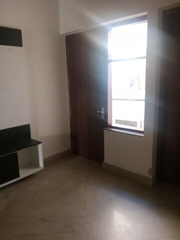 2 BHK Builder Floor For Rent in Sector 25
