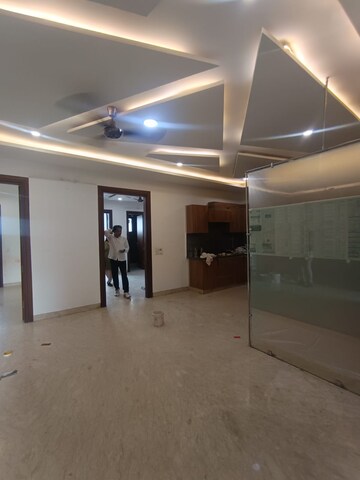 Room in 3 BHK Builder Floor at Sahridaya Apartments, Paschim Vihar – for Rent