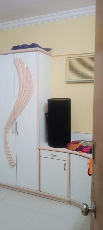 Furnished Amenities in 1.5 BHK Apartment at Ashirwad Co Operative Society, Andheri East – for Rent