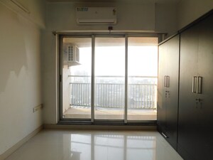 Room in 3 BHK Apartment at Garden Court Building, Dadar East – for Sale