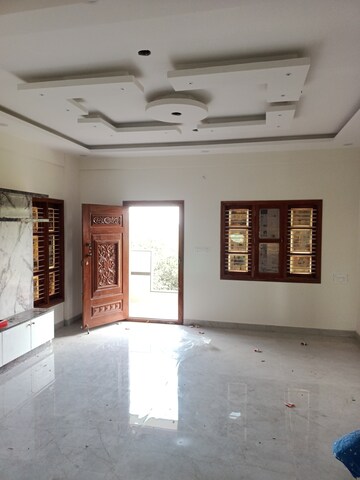 Room in 2 BHK Builder Floor at Confident Aries, Sarjapur – for Rent