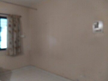 Room in 3 BHK Apartment at Nirmiti Horizon, Aundh – for Rent