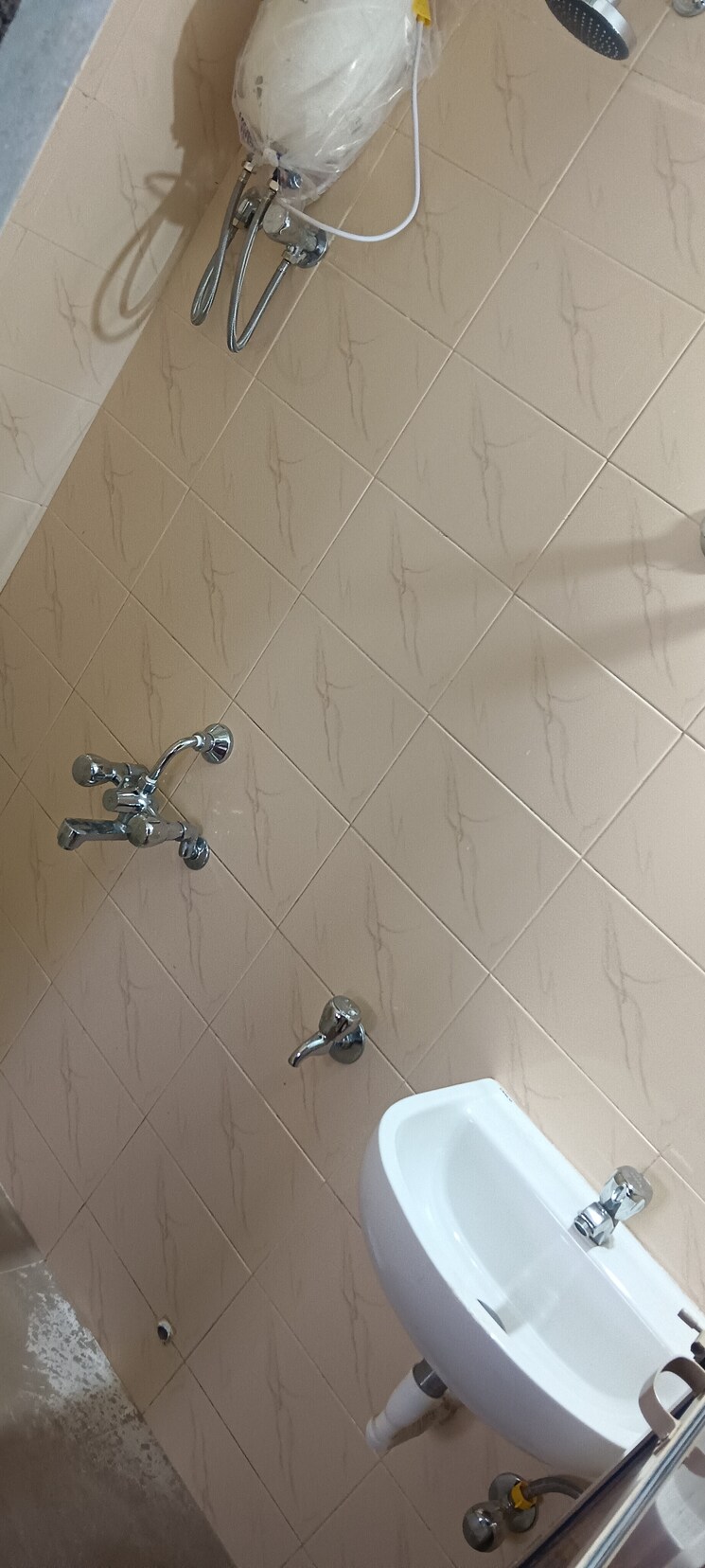 Bathroom, kshitij-chs 1 Bedroom 575 Sq.Ft. Apartment In Goregaon East Mumbai 8934220