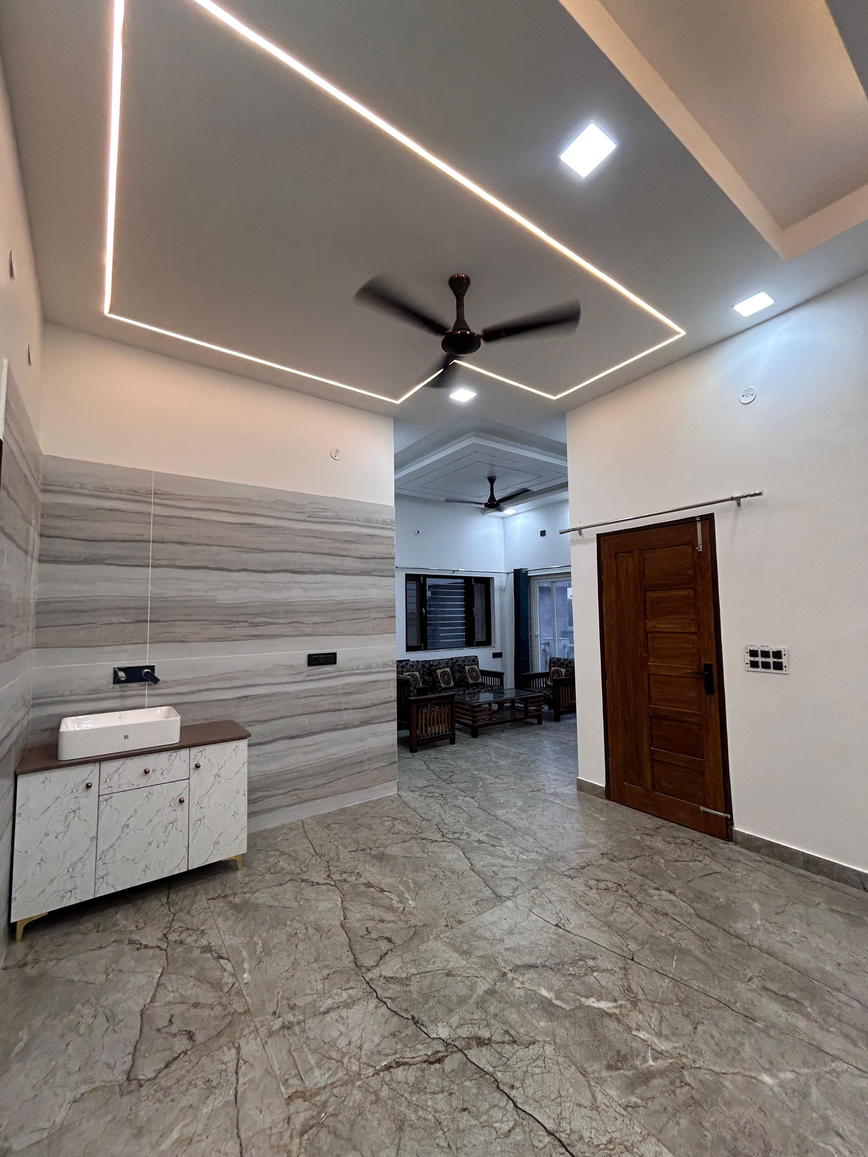 2 BHK + Pooja Room,Servant Room,Study Room,Extra Room Builder Floor For Rent in Mussoorie Road