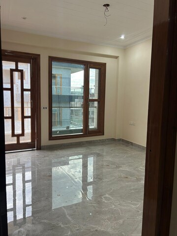 Room in 1 BHK Independent House at Sector 112 – for Rent