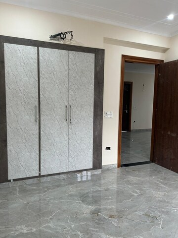 Room in 1 BHK Independent House at Sector 112 – for Rent