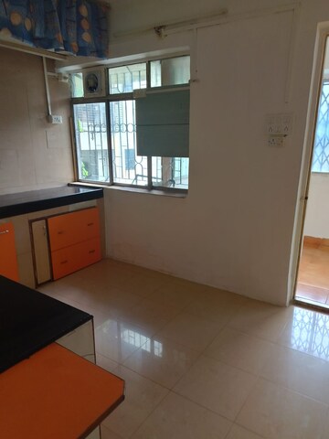 Room in 2 BHK Apartment at Narendra Apartment CHS, Santacruz West – for Rent